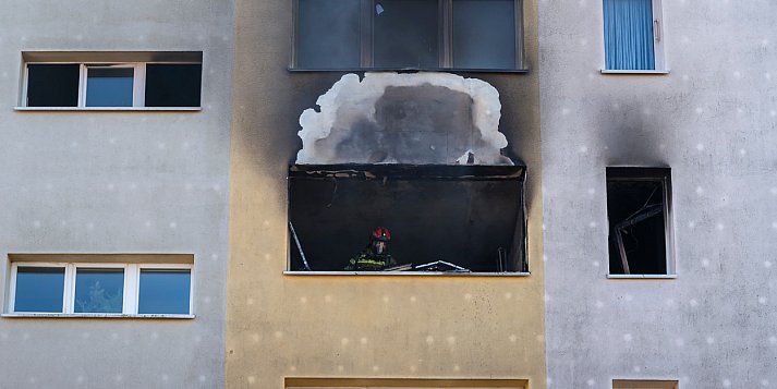 Groźny pożar mieszkania na os. Jagiellońskim w Kościanie! [ZDJĘCIA]