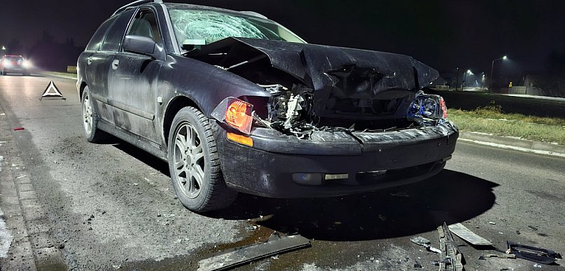 Trzy auta zderzyły się w Przysiece Polskiej [ZDJĘCIA]