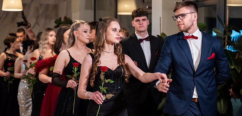 Studniówka „Ratajczaka” 2026! Bal maturzystów w Bonikowie [ZDJĘCIA i FILMY]