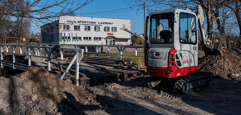 Trwa remont mostu na Łazienkach. Jest wyłączony z użytkowania [ZDJĘCIA]