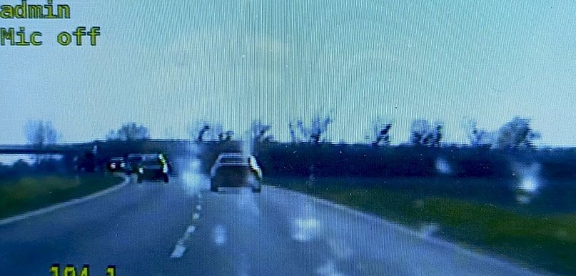 Pędził prawie 200 km/h po drodze krajowej!