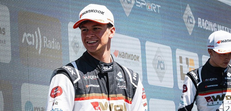 Iwo Beszterda na podium debiutanckiej rundy CISP