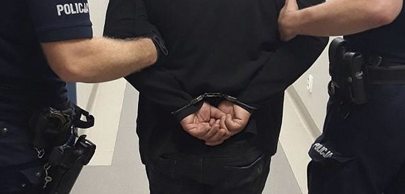 Pijany agresor uderzył dyrektora pięścią w twarz