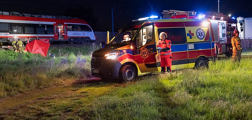 Nie ma zagrożenia życia dla mężczyzny potrąconego przez pociąg w Kościanie