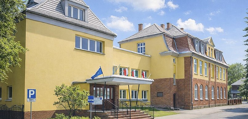 Potrącenie chłopca na przejściu przy szkole w Czempiniu