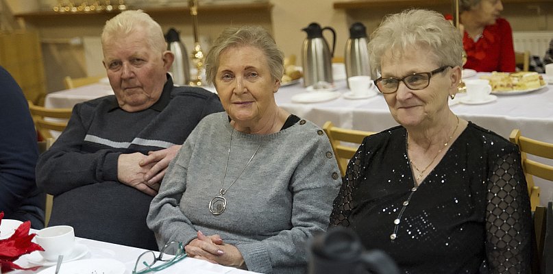 Spotkanie Noworoczne seniorów osiedla Błonie. Wesoła atmosfera [ZDJĘCIA]