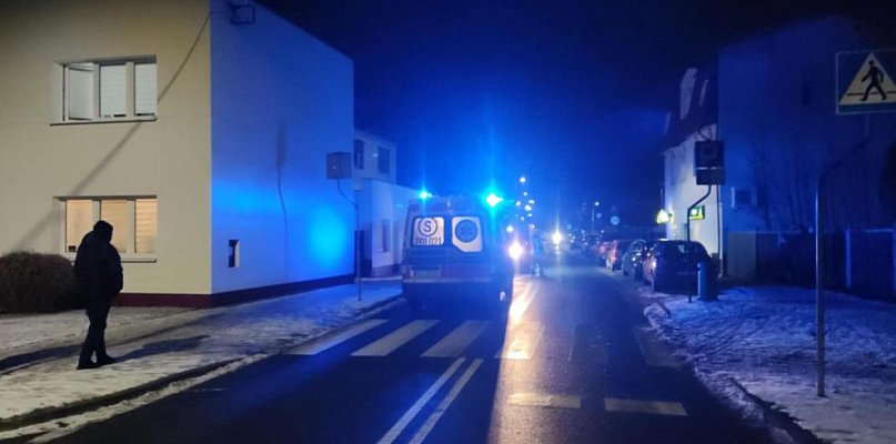 Tragiczne zdarzenie w mieszkaniu w Kościanie. Nie żyje kobieta