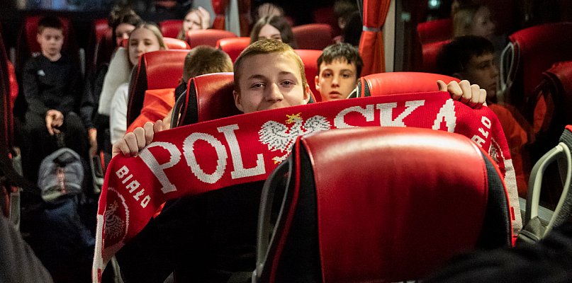 Druga grupa kibiców wyjechała z Racotu na Igrzyska [ZDJĘCIA]