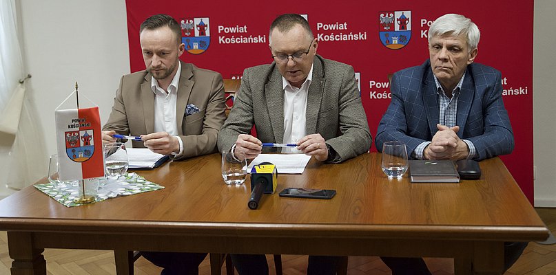 Starostowie kościańscy opowiadają o szczegółach przebudowy ul. Nacławskiej