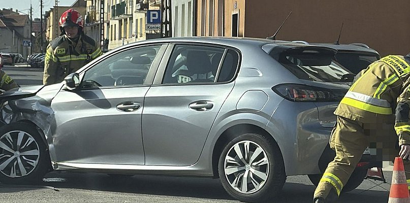 Kolizja na osiedlu Piastowskim w Kościanie [ZDJĘCIA]