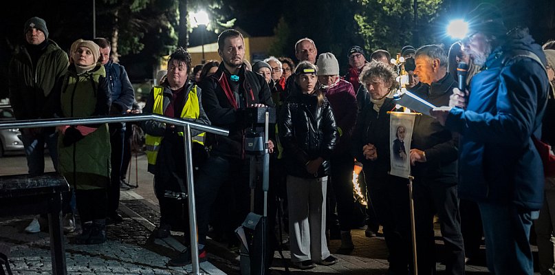 X Nocna Piesza Droga Krzyżowa z Kościana [ZDJĘCIA]