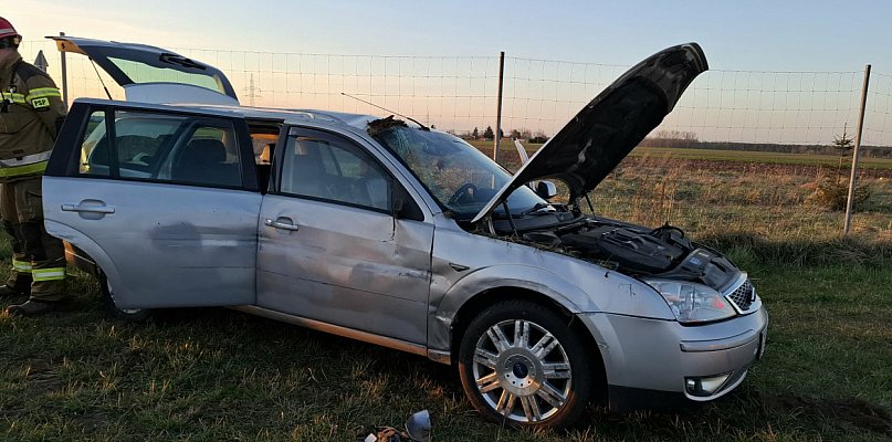 Wypadł z drogi na MOP Kokorzyn. Zawiodły hamulce [ZDJĘCIA]