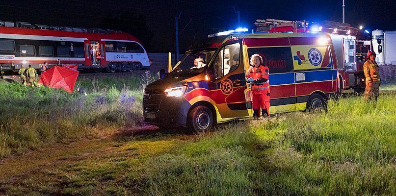 Nie ma zagrożenia życia dla mężczyzny potrąconego przez pociąg w Kościanie