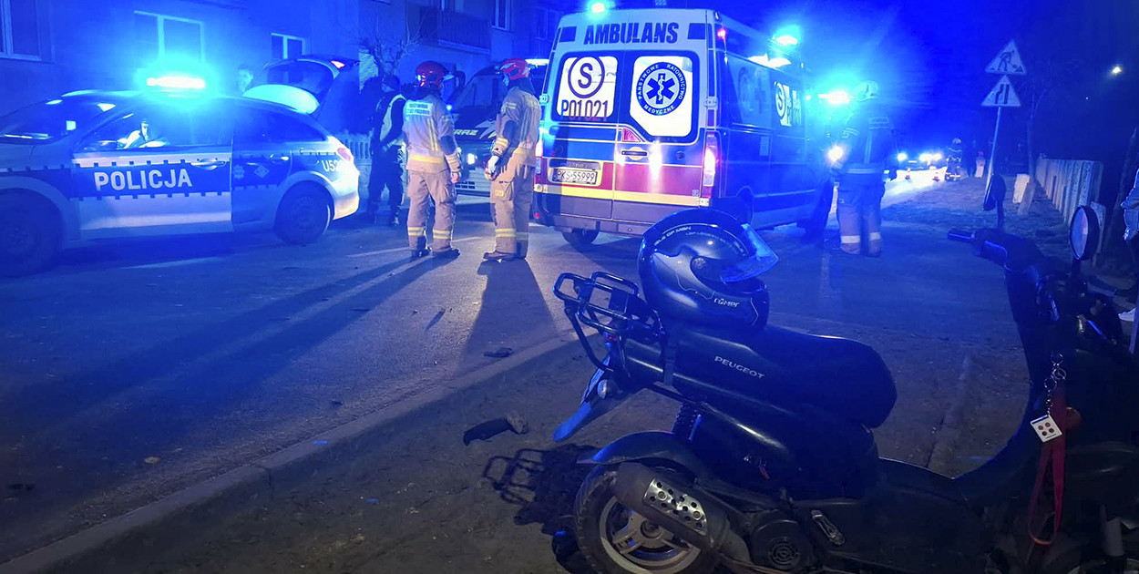 Kierujący skuterem uderzył w samochód. Był nietrzeźwy [ZDJĘCIA]