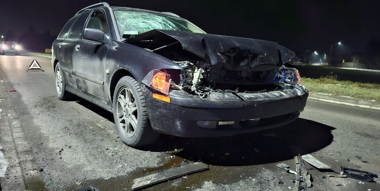 Trzy auta zderzyły się w Przysiece Polskiej [ZDJĘCIA]