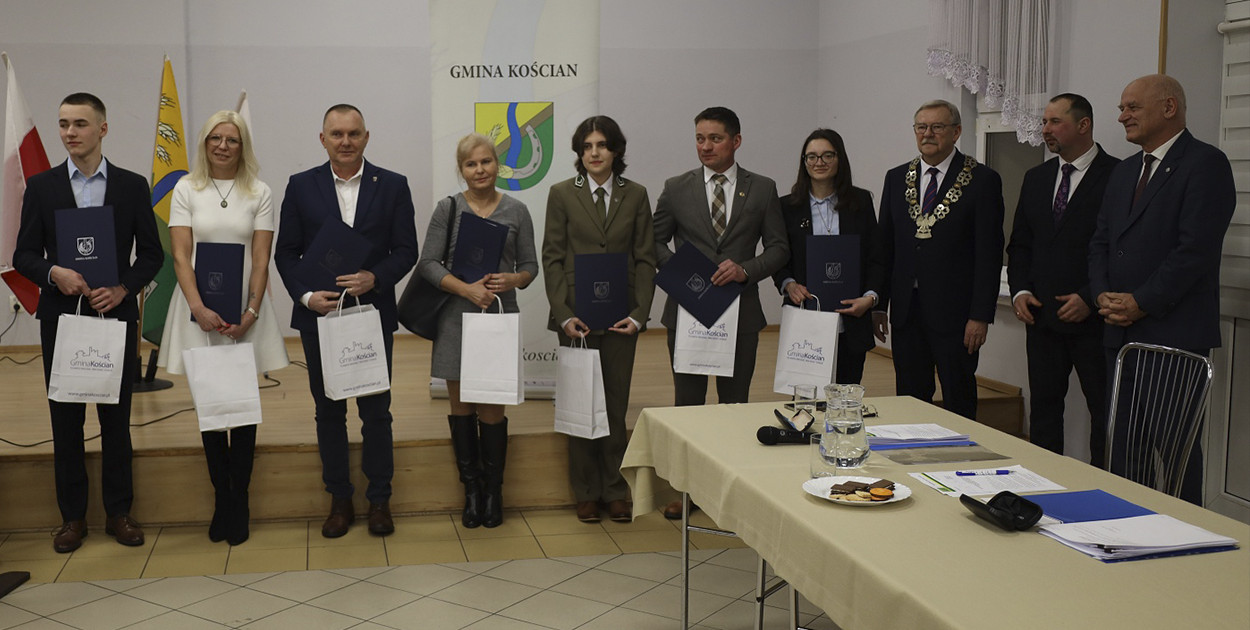 Stypendia i nagrody dla sportowców gminy Kościan [ZDJĘCIA]