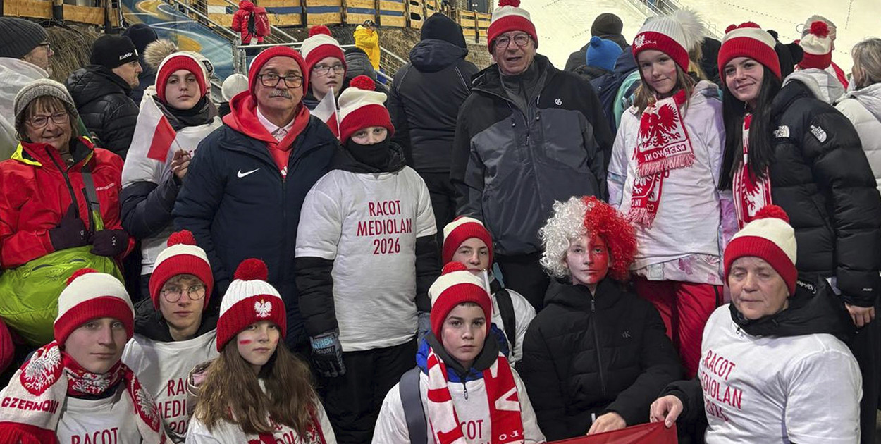 Kibice Jantara dopingują Polaków w konkursie duetów na igrzyskach [ZDJĘCIA]