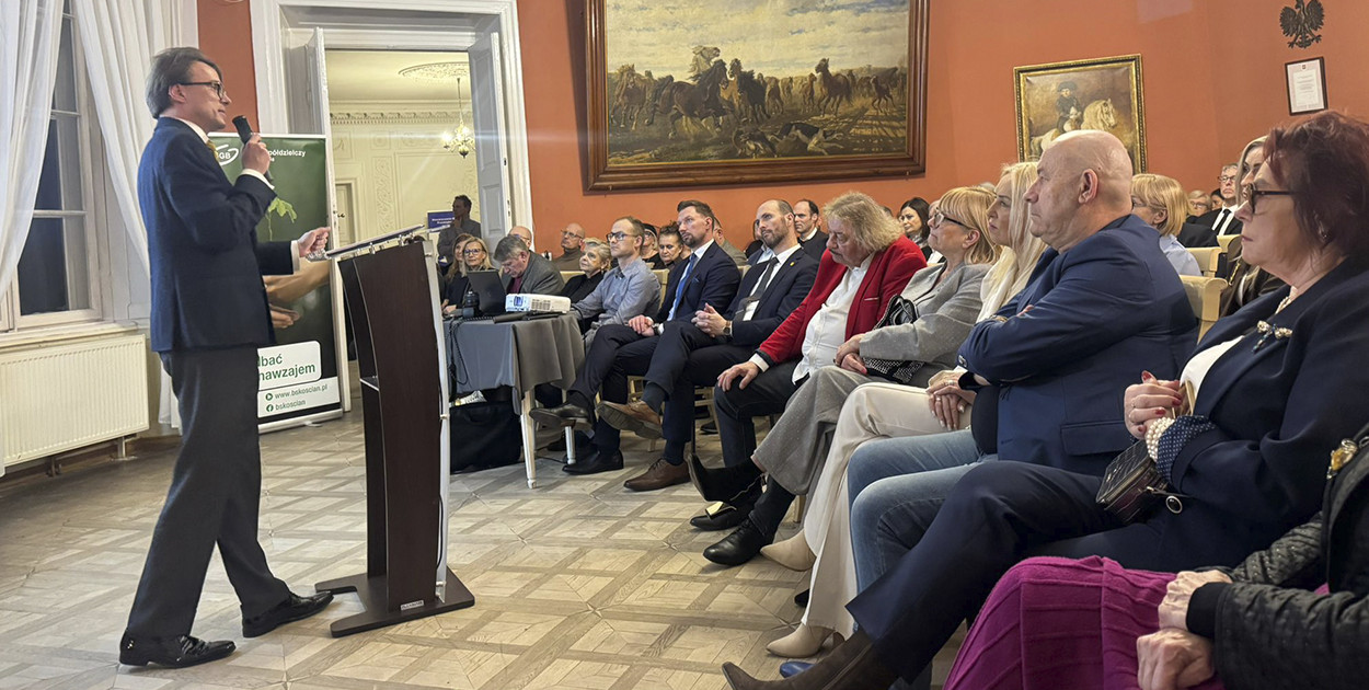 Etykieta stołu i dobre obyczaje – spotkanie w Pałacu w Racocie [ZDJĘCIA]