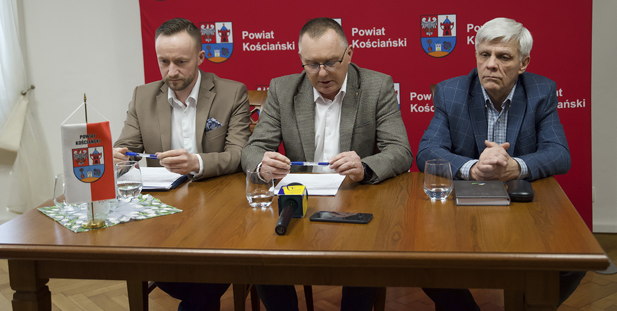 Starostowie kościańscy opowiadają o szczegółach przebudowy ul. Nacławskiej