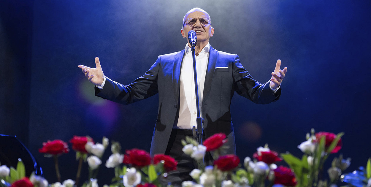 Na Dzień Kobiet Robert Rozmus ze znanymi przebojami. Mamy bilety dla czytelników!