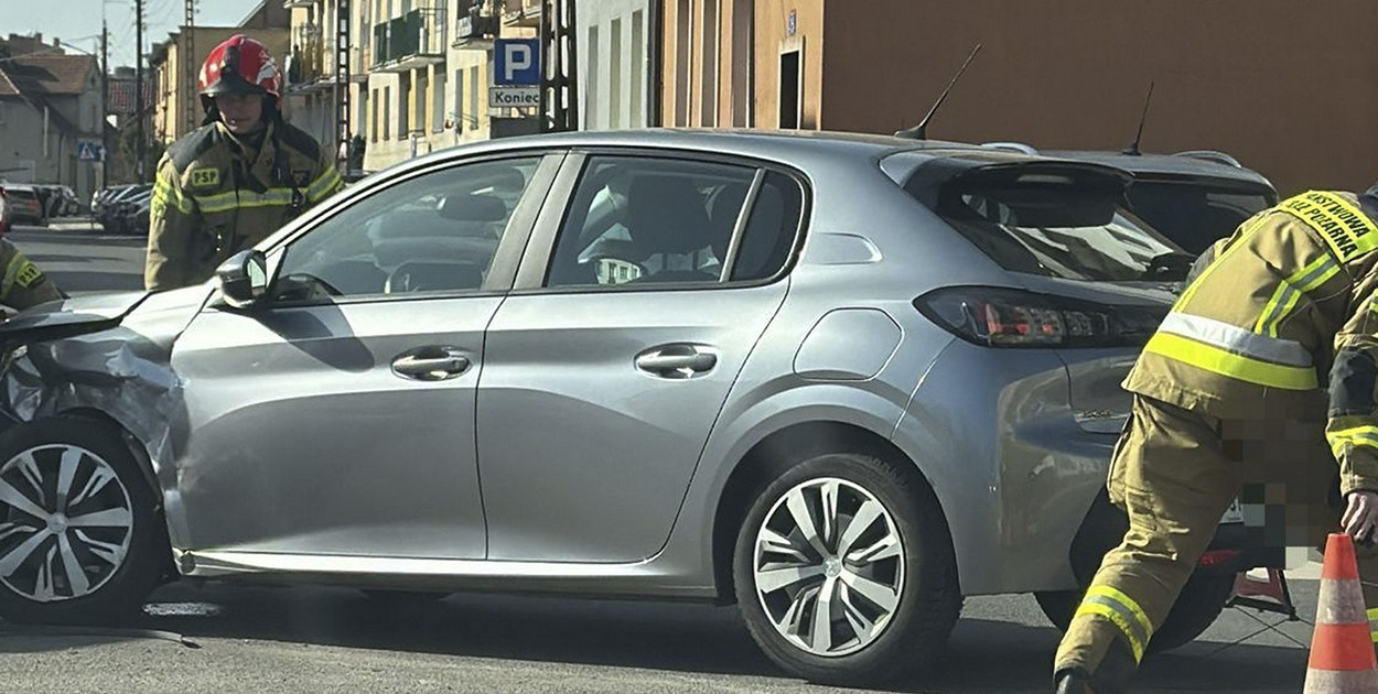 Kolizja na osiedlu Piastowskim w Kościanie [ZDJĘCIA]