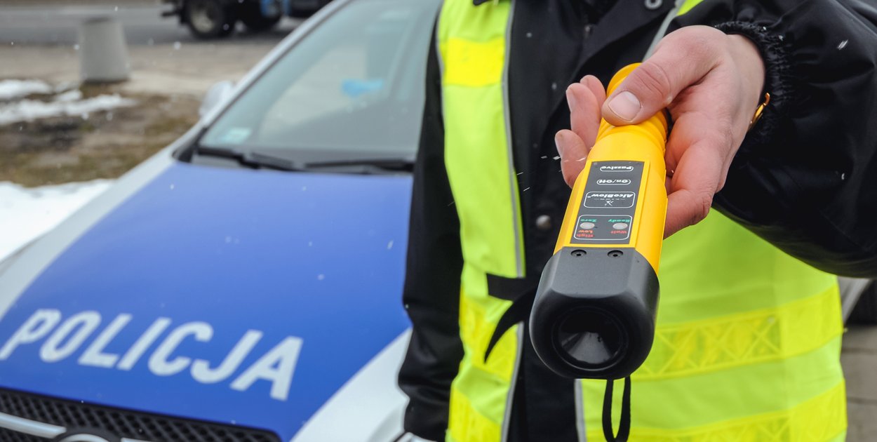 Pijany, z zakazem ponownie usiadł za kierownicę. Teraz posiedzi za kratkami